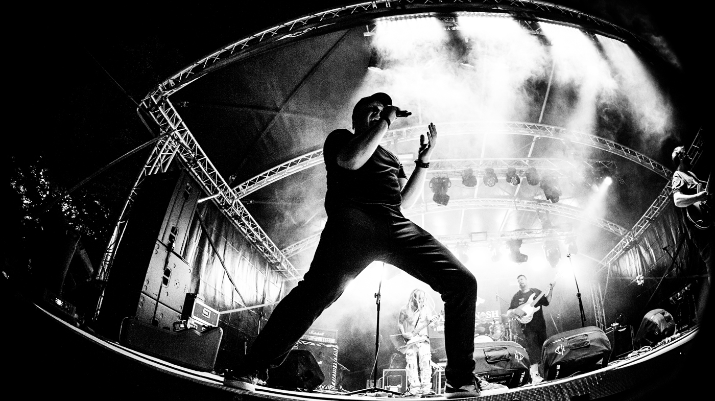 bushy's main stage